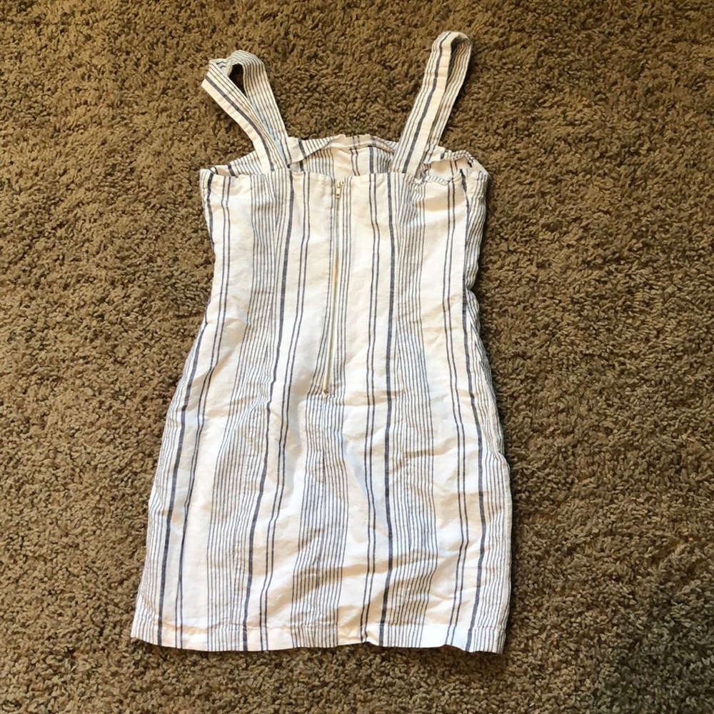 Dress - Picture 3 of 4